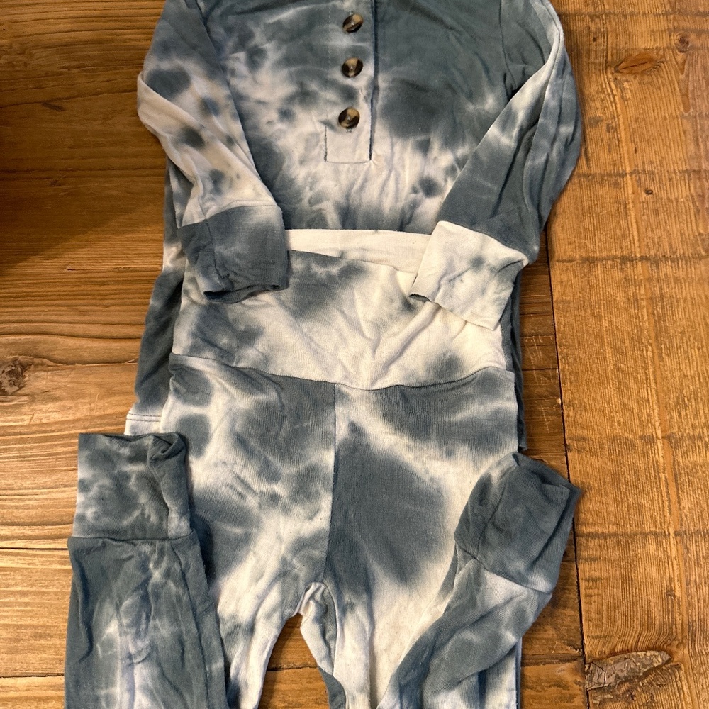Lou Lou 6-12 month Pajamas